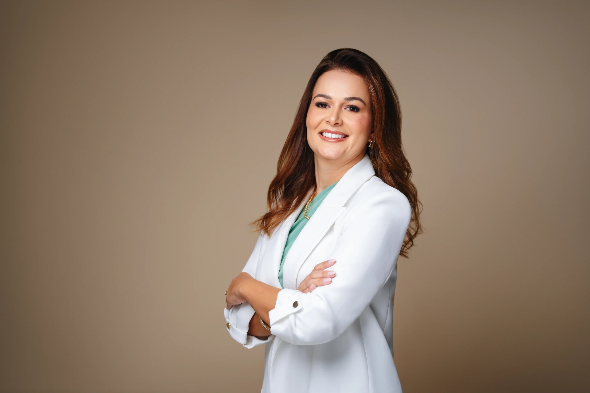 Dra. Lubiane Gonçalves, biomédica tricologista em Brasília, em atendimento online